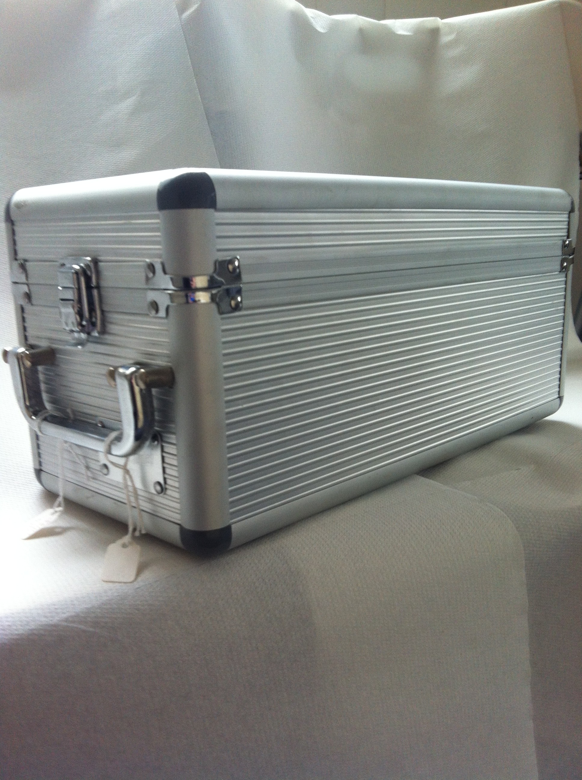 Aluminium aromatheropy case.